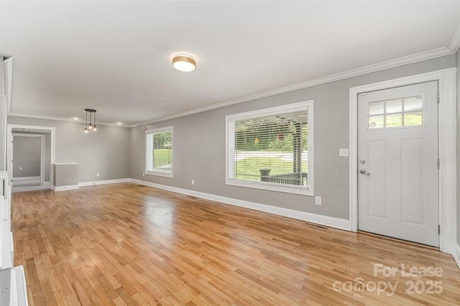 Building Photo - 1164 Bradford Mountain Rd