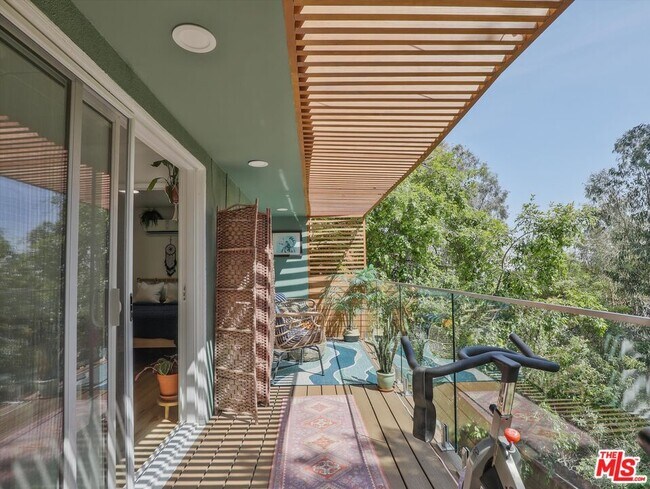 Building Photo - 6921 Pso Del Serra