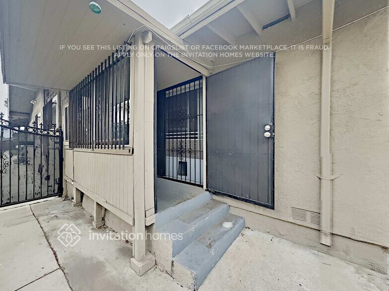 Building Photo - 3874 2nd Ave