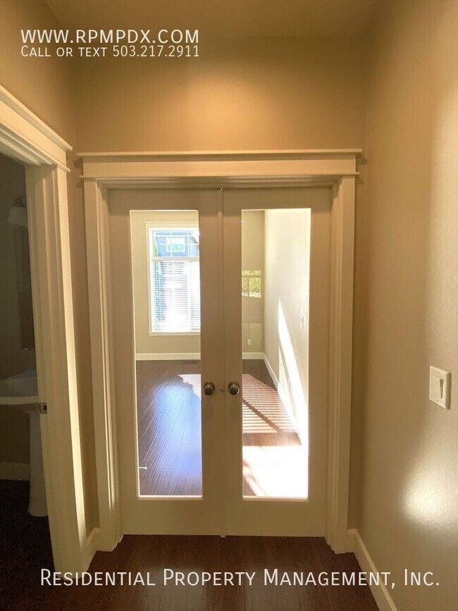 Building Photo - 9219 NW Harvest Hill Dr