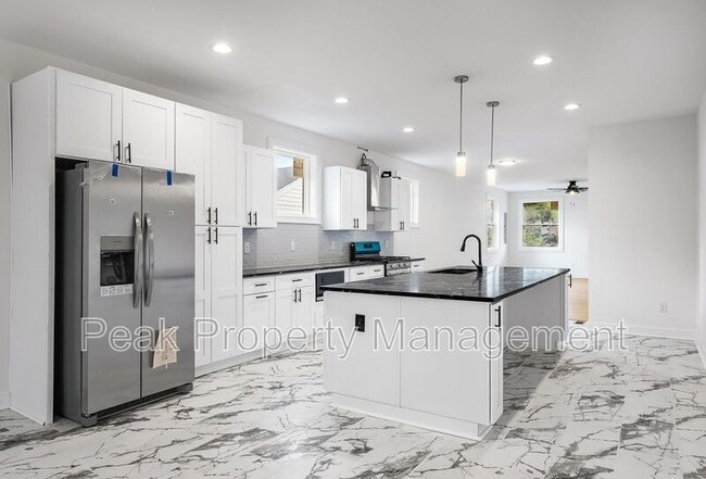 Building Photo - 1322 N 31st St