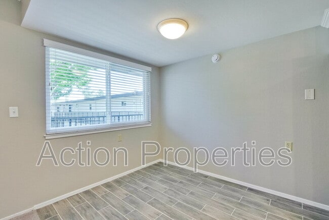 Building Photo - 14225 Lora Dr