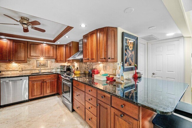 Building Photo - 3610 S Ocean Blvd