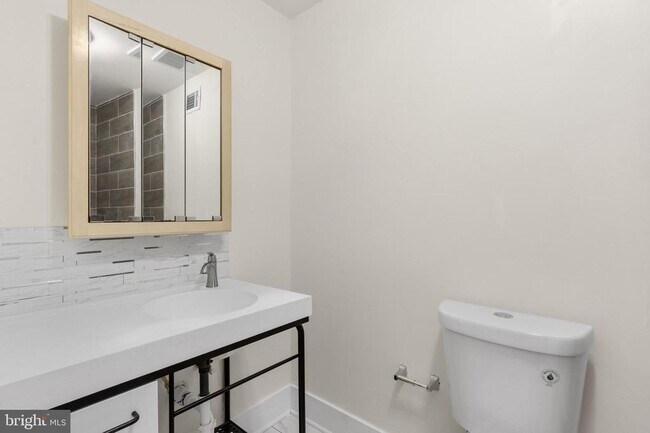 Building Photo - 1807 S 9th St