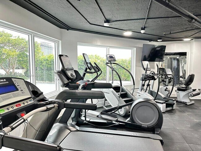 Building Photo - 7330 Ocean Terrace