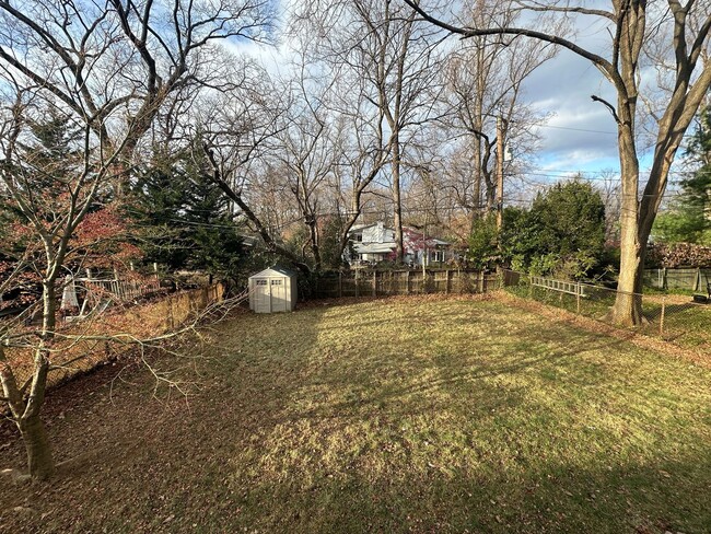 Building Photo - Beautiful Four-Bedroom House In Baltimore