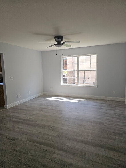 Building Photo - 151 Vixen Cir