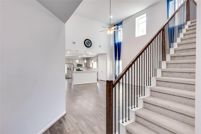 Building Photo - 6601 Avila Way