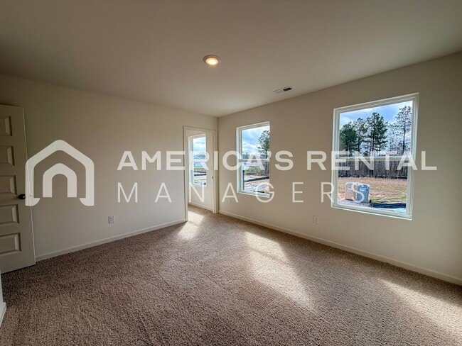 Building Photo - Modern Two Story Living in Doss Ferry - Available NOW!!