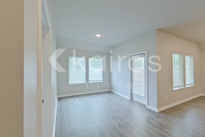 Building Photo - 124 Yardley Ct