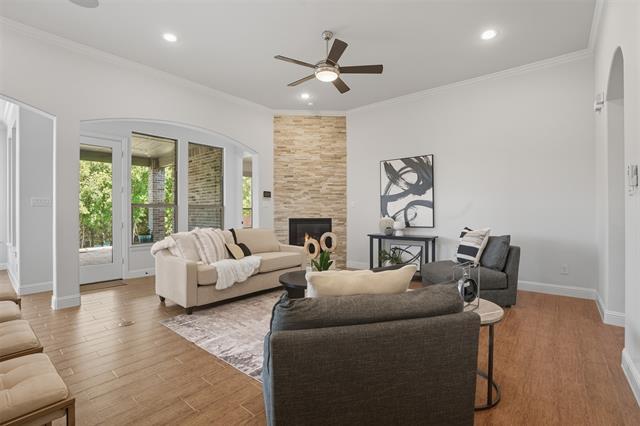 Building Photo - 533 Longshore Dr