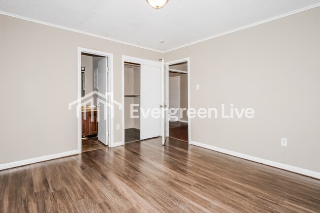 Building Photo - 3174 Beauchamp Dr