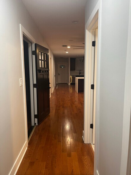 Building Photo - 1400 119th St