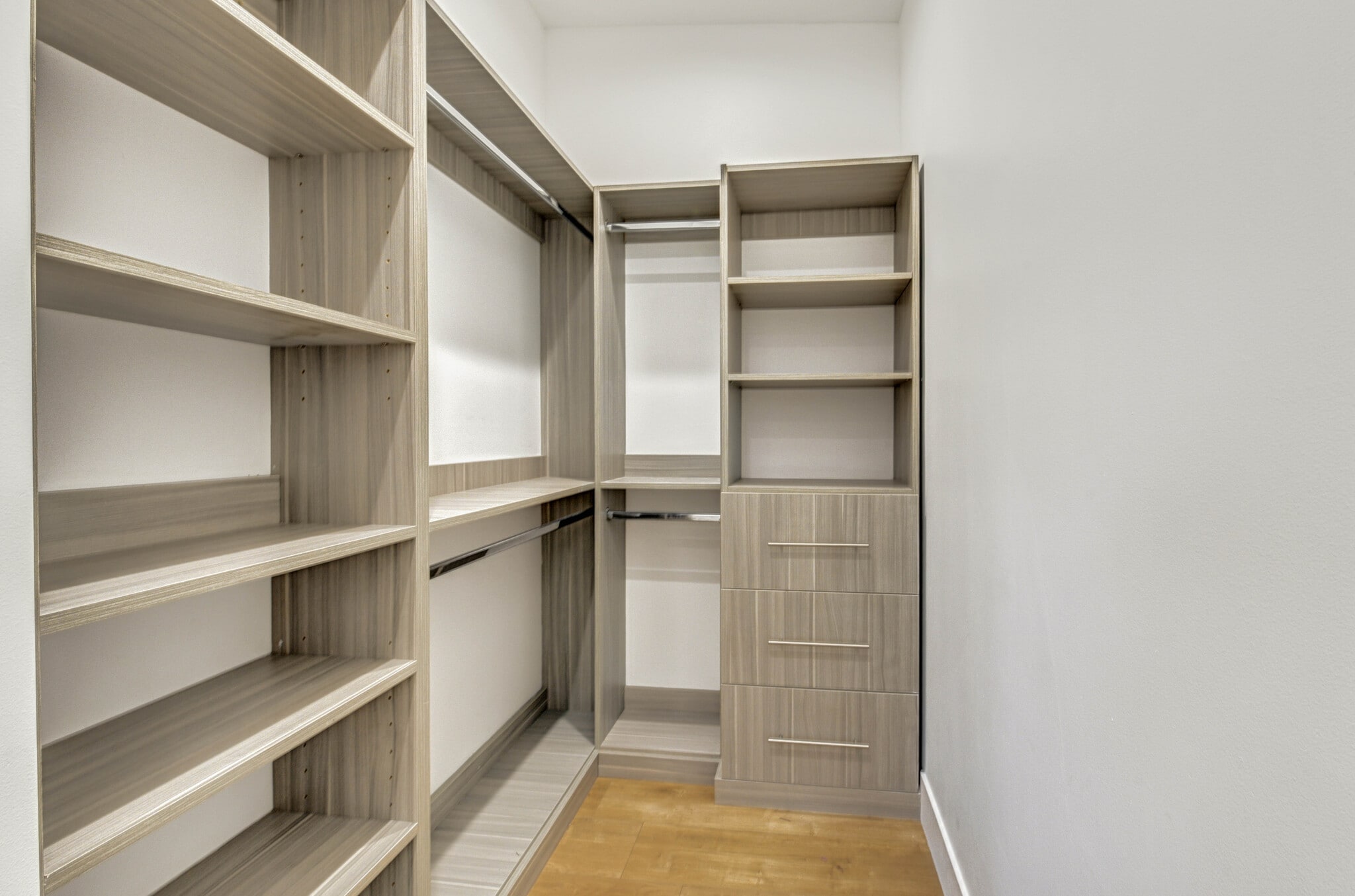 Building Photo - 19033 Bassett St