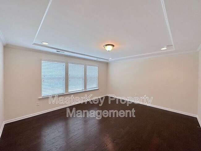 Building Photo - 761 McRae Rd