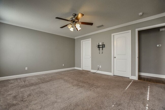 Building Photo - Luxurious 3BD/2BA Home with Premium Features in Coveted Cottonwood Neighborhood!