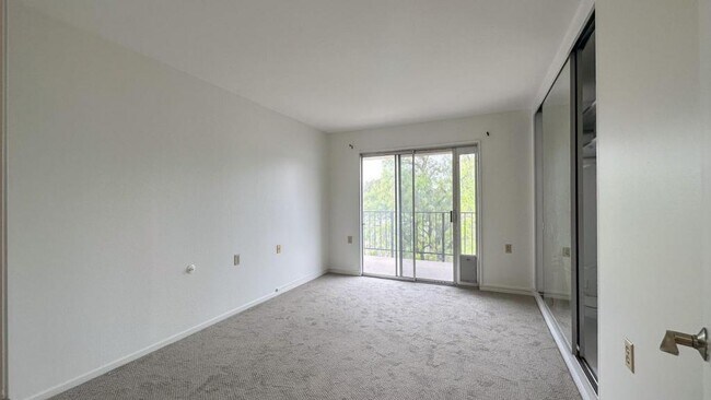 Building Photo - 2227 Via Puerta