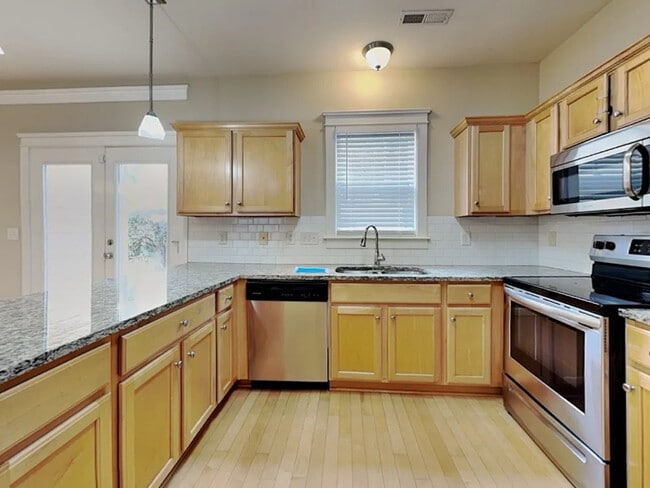 Building Photo - 8240 Townley Rd