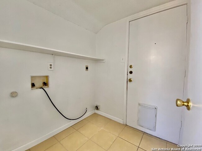 Building Photo - ***APPLICATION CURRENTLY UNDER REVIEW***St...