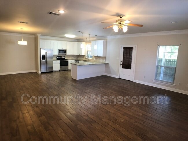 Building Photo - 25857 Linwood Rd