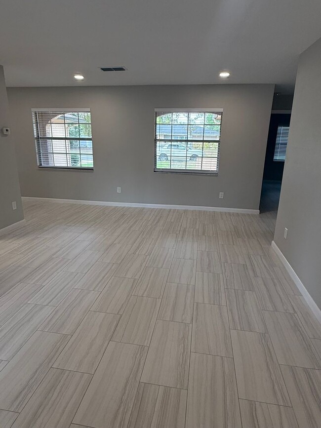 Building Photo - Remodeled Home in Longwood