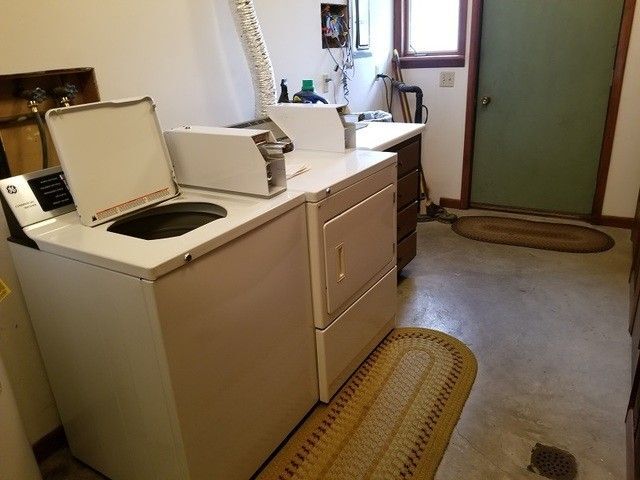 Common Laundry - 103 S Spring St