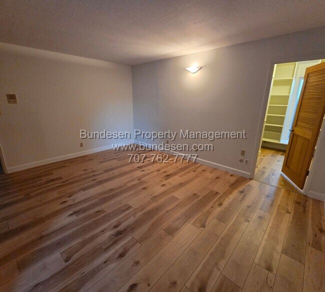 Building Photo - Beautifully updated 2015 Sq. Ft. Ranch-Style Home featuring 4BD/3BA| Brush Creek, Santa Rosa