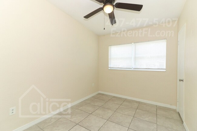 Building Photo - 4 Bed 1 Bath with Carport - Completely Rem...