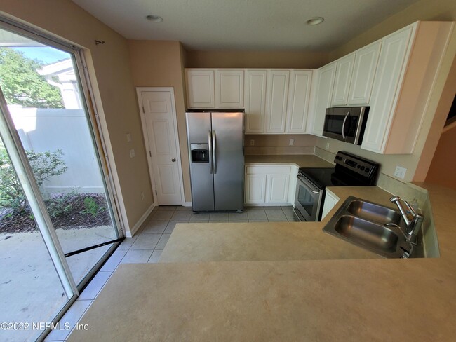 Building Photo - 4856 Parkhurst Pl