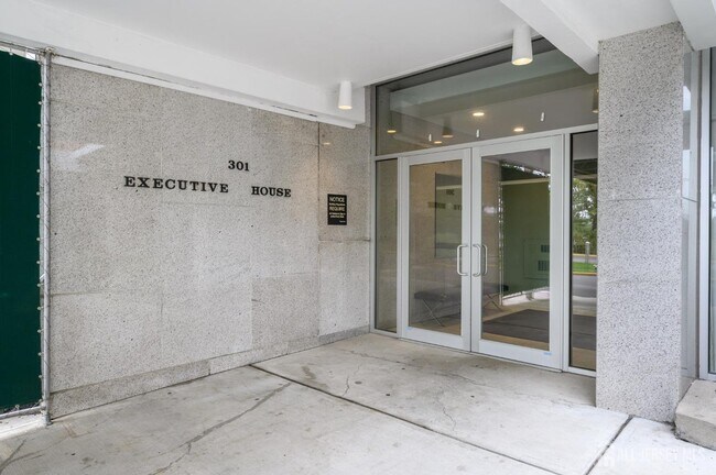 Building Photo - 301 Beech St