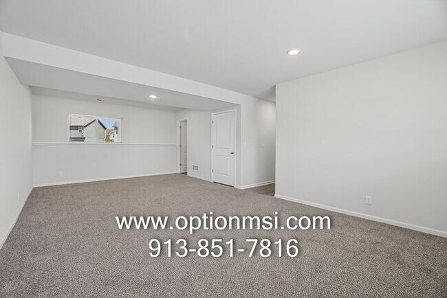 Building Photo - Beautiful 3-Bedroom Home with Modern Finishes & Fantastic Amenities!