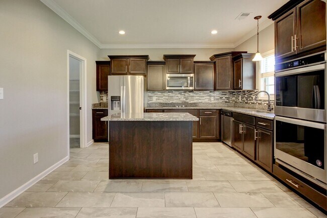 Building Photo - Big and Beautiful Smart Home