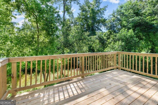 Building Photo - 1139 Lookout Ave NW