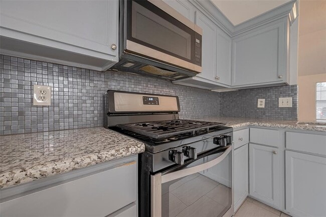 Building Photo - 15331 Peachmeadow Ln