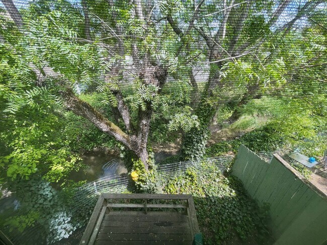 Building Photo - 2121 E Barnett Rd