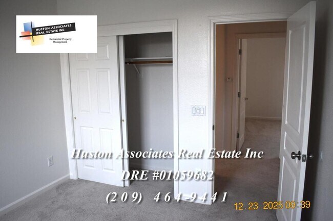 Building Photo - 5953 Pebblestone Way