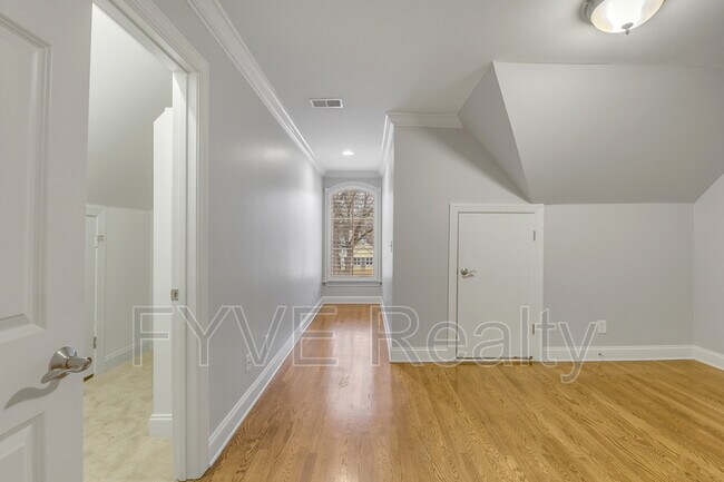 Building Photo - 1801A Shackleford Rd