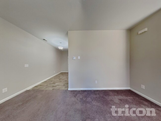 Building Photo - 2900 Dallas Ct