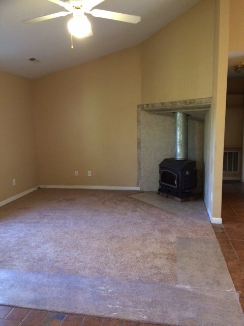 Building Photo - 55 Gardenia Rd