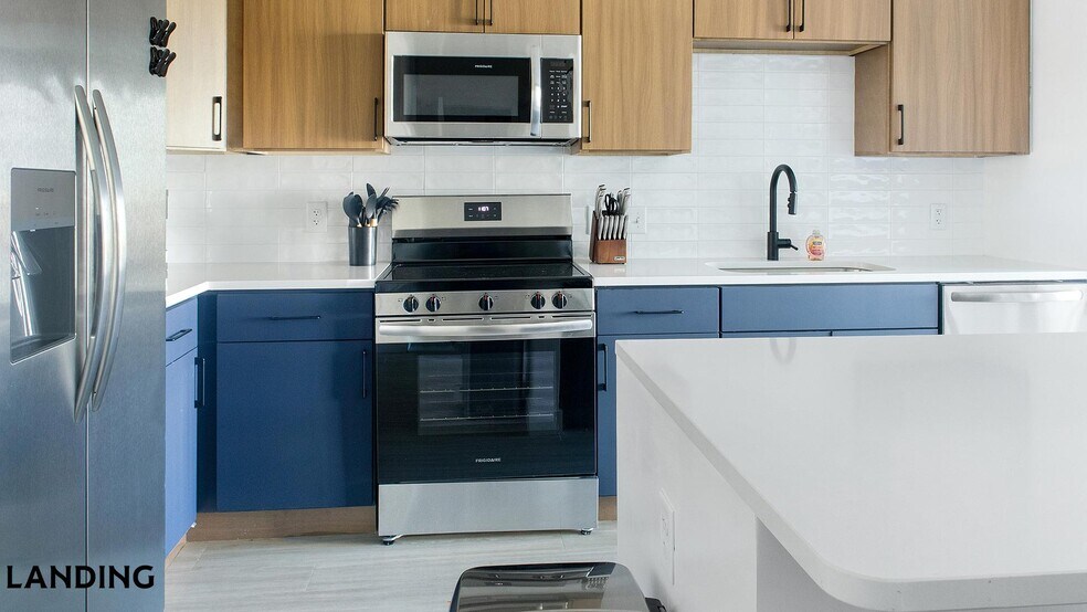 Building Photo - 1007 S Mint St