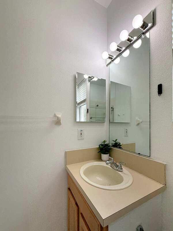 Building Photo - 9512 Greenpointe Dr