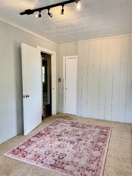 Building Photo - 7203 Porcher Dr