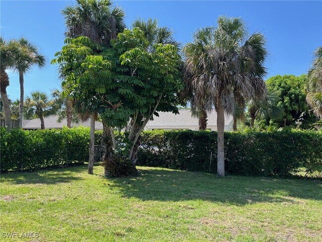 Building Photo - 2285 River Reach Dr