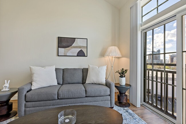 Building Photo - 1800 Diagonal Rd