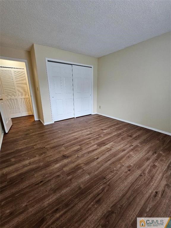 Building Photo - 5 Tanglewood Ct