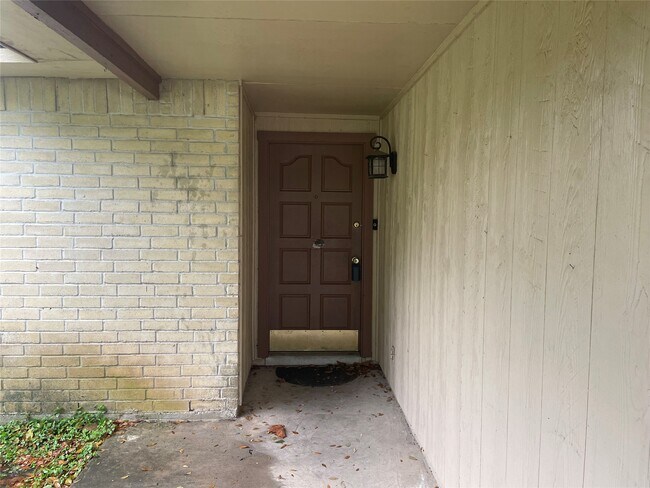 Building Photo - 17615 Red Wolf Ct