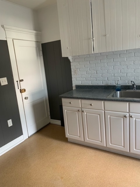 Building Photo - 527 Ashley Blvd