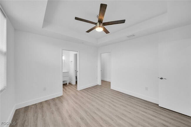 Building Photo - 275 SW 4th St