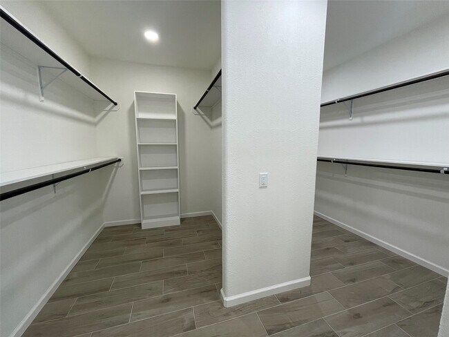 Building Photo - 4118 Guild Meadows Dr