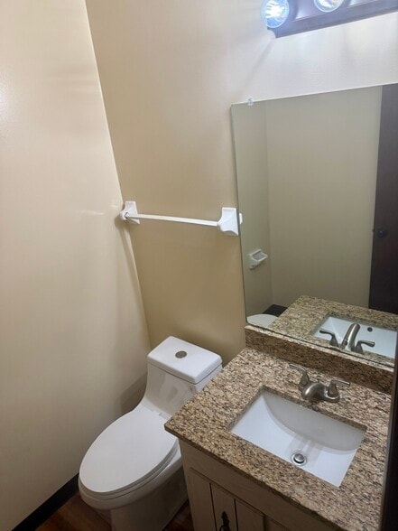 Building Photo - 3178 Cedar Grove Pl S